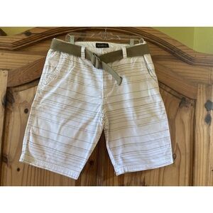 Men's No Boundaries white khaki striped belted flat front shorts size 36